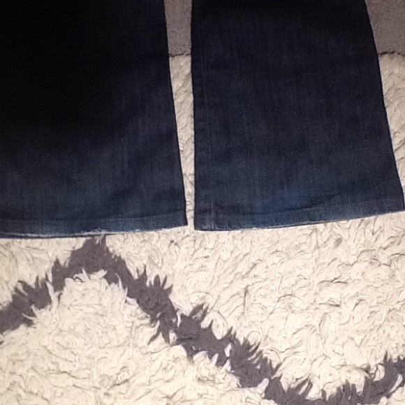 Joe's Jeans, Midrise,  The Honey bootcut - Picture 3 of 3